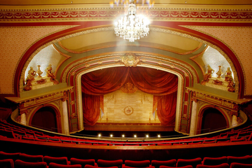 Annick Fleury - Conception et réalisation artistique, restauration de peinture décorative, Cinéma Impérial